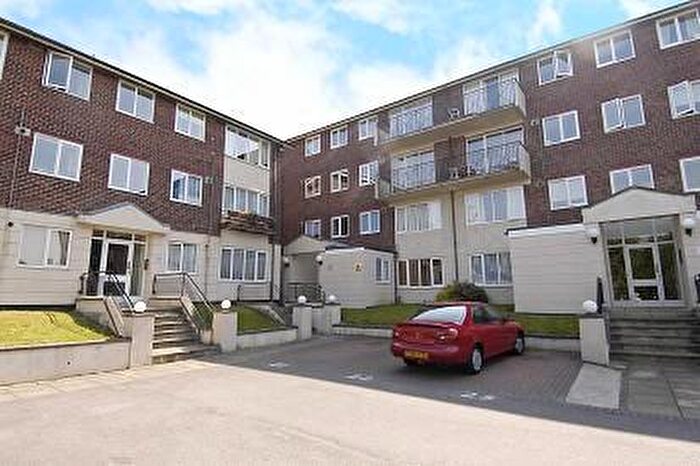 1 Bedroom Apartment To Rent In Lizmans Court, Temple Cowley, OX4