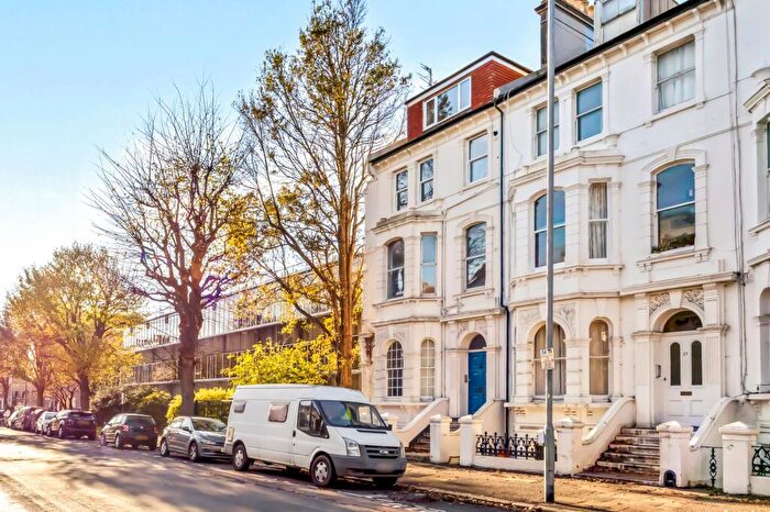 2 Bedroom Flat To Rent In Tisbury Road, Hove, BN3