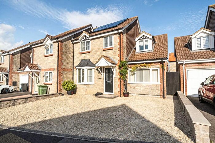 4 Bedroom Terraced House For Sale In Oxendale, Street, BA16