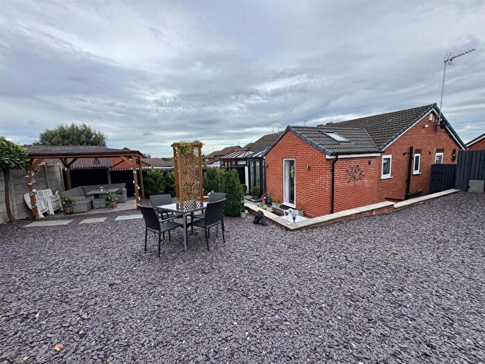 2 Bedroom Semi-Detached Bungalow For Sale In South Hill Rise, Leeds, LS10