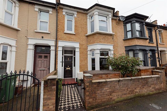 4 Bedroom Terraced House For Sale In Leyton Park Road, Leyton, E10