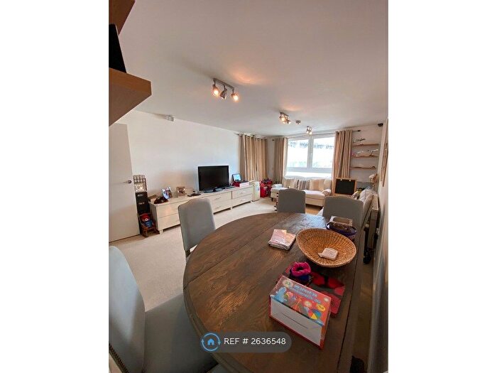 2 Bedroom Flat To Rent In Osiers Road, London, SW18