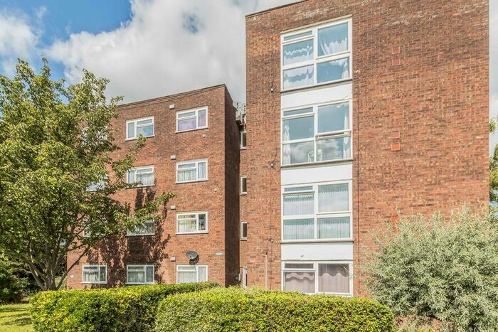 2 Bedroom Flat To Rent In St. Christophers Close, Osterley, Isleworth, TW7