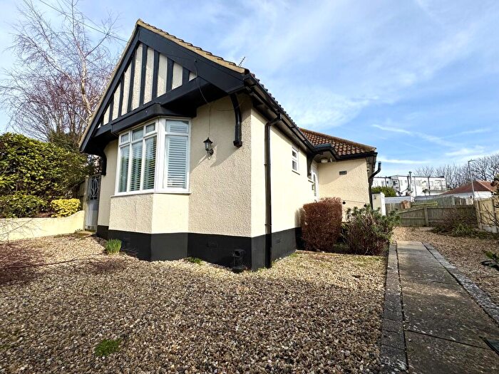 3 Bedroom Detached Bungalow To Rent In Dane Road, Birchington, CT7