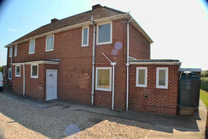 3 Bedroom Semi-Detached House To Rent In Bath Road, Midgham, Reading, RG7