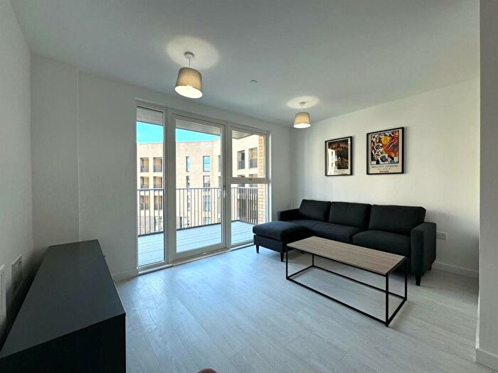 2 Bedroom Apartment To Rent In Shearwater Drive, Hendon Waterside, West Hendon, NW9