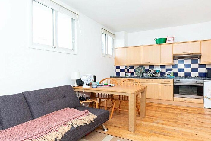 1 Bedroom Flat To Rent In Brecknock Road, Tufnell Park, N7