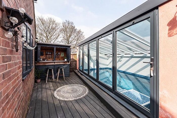 4 Bedroom Detached House For Sale In Hartley Park Avenue, Pontefract, Wakefield, WF8