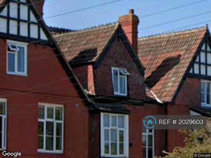 1 Bedroom Flat To Rent In Frome Road, Trowbridge, BA14