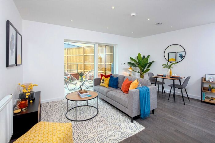 1 Bedroom Flat To Rent In Denning Avenue, Croydon, CR0