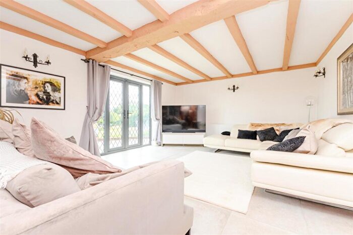 5 Bedroom Detached House For Sale In Priestwood Road, Meopham, Gravesend, Kent, DA13