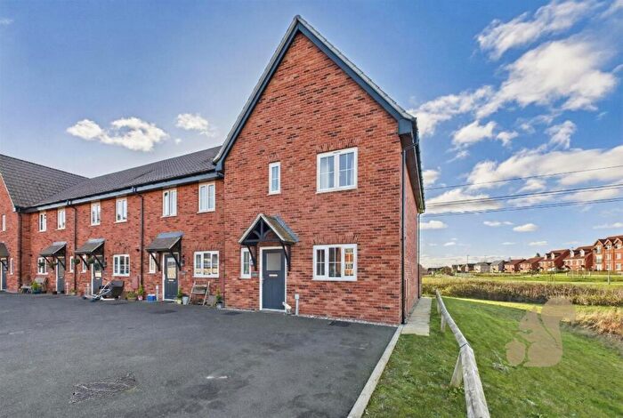 3 Bedroom End Of Terrace House For Sale In Discovery Close, Chilton, CO10