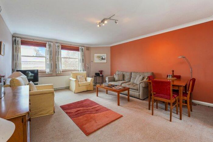 1 Bedroom Flat To Rent In Courtfield Gardens, London, SW5