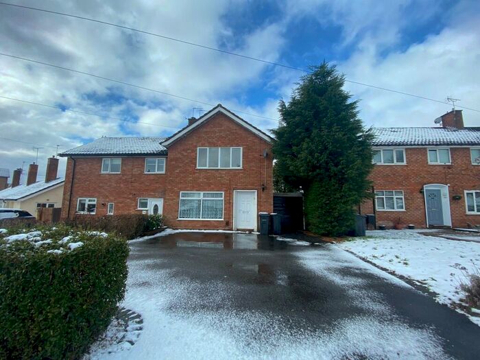 3 Bedroom House To Rent In Carhampton Road, Sutton Coldfield., B75