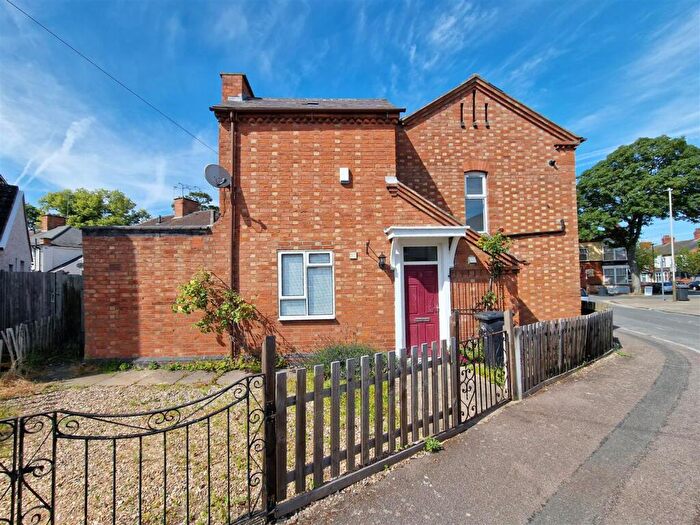 3 Bedroom Semi-Detached House To Rent In Gaddesby Avenue, Rowley Fields, Leicester, LE3
