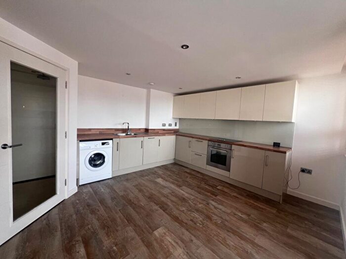 2 Bedroom Flat To Rent In Jansel Square, Aylesbury, HP21