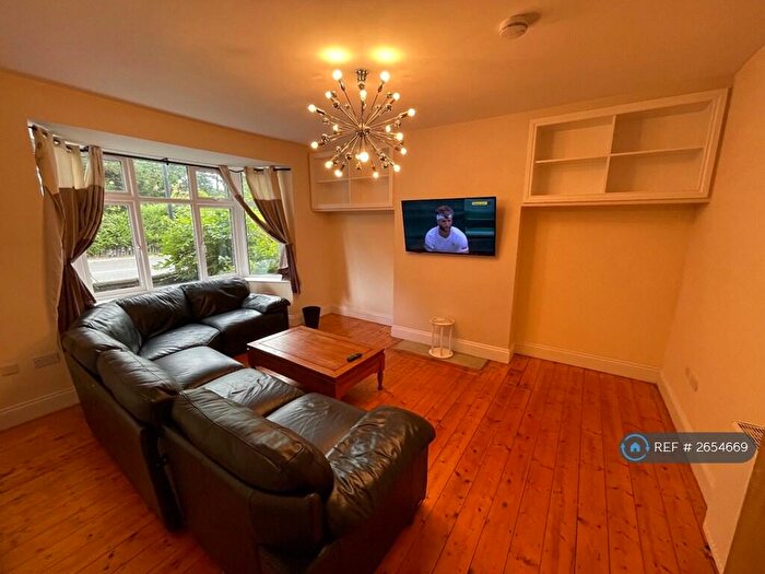 5 Bedroom Semi-Detached House To Rent In Jesmond Dene Road, Newcastle Upon Tyne, NE2