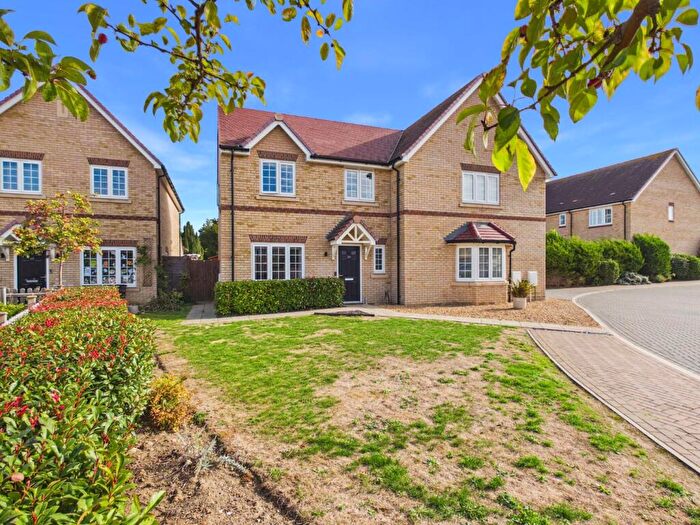 3 Bedroom Semi-Detached House For Sale In Robinson Gardens, Bassingbourn, Royston, SG8