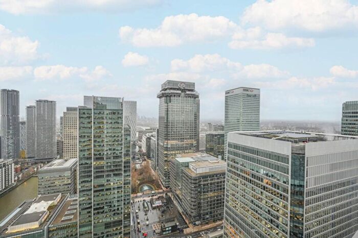2 Bedroom Flat To Rent In Park Drive, Canary Wharf, E14