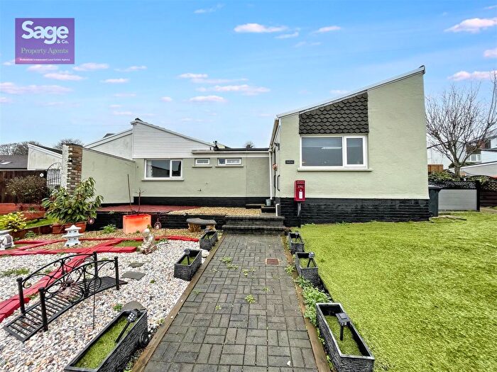 3 Bedroom Semi-Detached House For Sale In Birch Grove, Rogerstone, Newport, NP10
