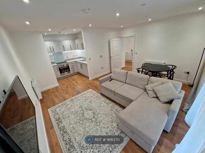 1 Bedroom Flat To Rent In Mahindra Way, London, E6