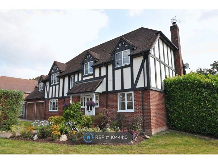 5 Bedroom Detached House To Rent In Woolton Lodge Gardens, Nr. Newbury, RG20