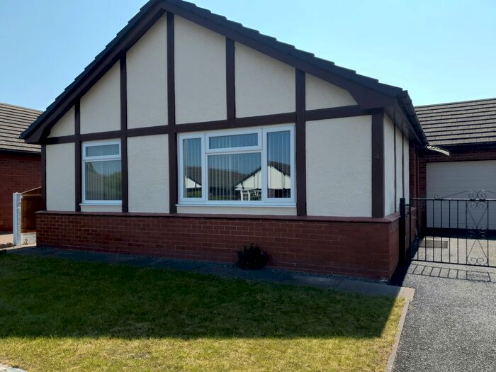 3 Bedroom Detached Bungalow To Rent In Glenfor, Abergele, LL22