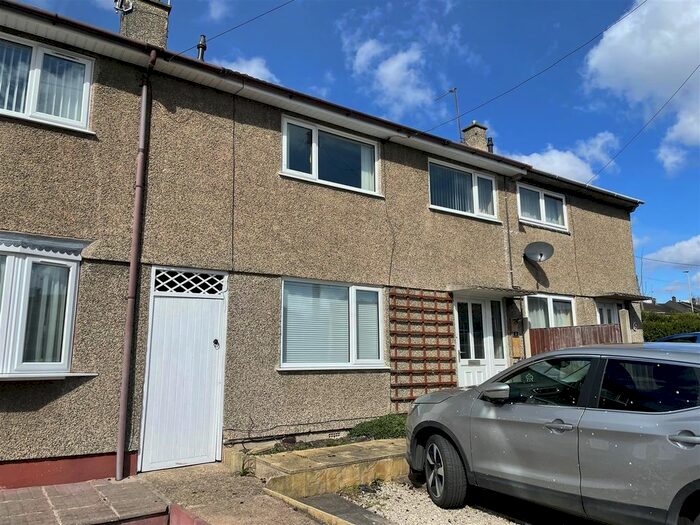 3 Bedroom Terraced House To Rent In Tilford Crescent, Glen Parva, Leicester, LE2