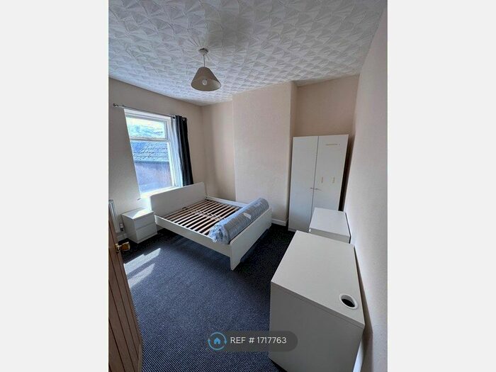 6 Bedroom Terraced House To Rent In Meteor Street, Cardiff, CF24