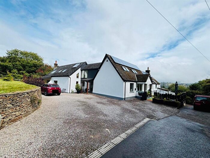 5 Bedroom Detached House For Sale In Crumlin, Newport, NP11