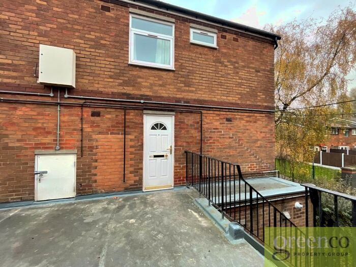 2 Bedroom Maisonette To Rent In Park View, Chadderton, Oldham OL9