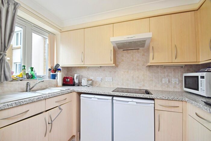 1 Bedroom Apartment For Sale In Cwrt Hywel, Gorseinon, SA4