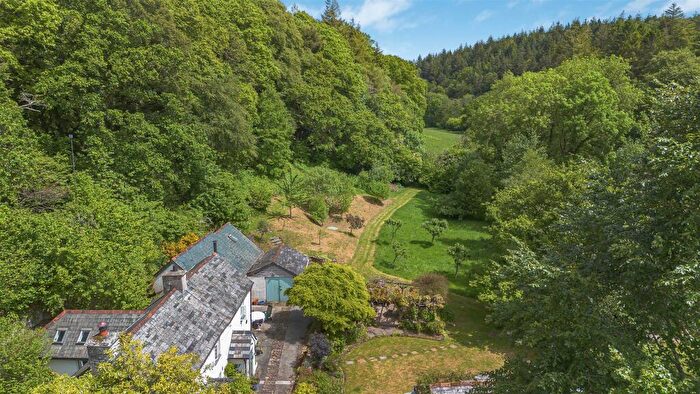 4 Bedroom Detached House For Sale In Rezare, Launceston, PL15