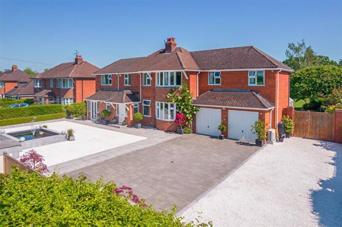 4 Bedroom Detached House For Sale In Hall Green, Malvern, WR14