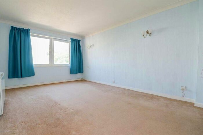 1 Bedroom Apartment For Sale In Mill Bay Lane, Horsham, West Sussex, RH12