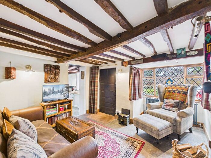 2 Bedroom End Terrace House For Sale In High Street, Dinton, HP17