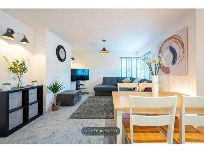 1 Bedroom Maisonette To Rent In Tempus Court, Cambridge, CB24