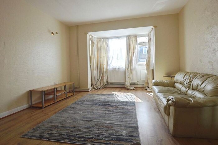 4 Bedroom Property To Rent In Croombs Road, London, E16