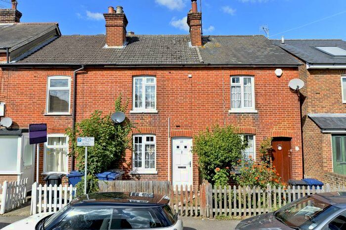 2 Bedroom Terraced House To Rent In Summers Road, Godalming, GU7