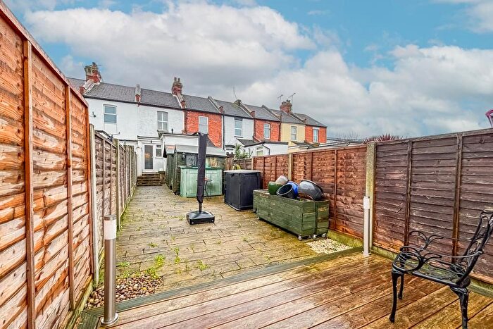 2 Bedroom Terraced House For Sale In Station Avenue, Southend-On-Sea, SS2