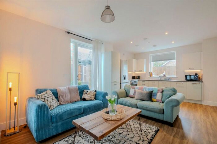 1 Bedroom Apartment To Rent In Maiden Mews, London, SE25