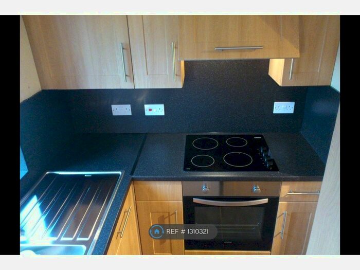 1 Bedroom Flat To Rent In Wicket Road, Ealing UB6