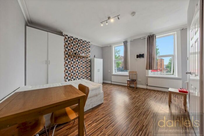 Studio To Rent In Station Terrace, Kensal Rise, NW10
