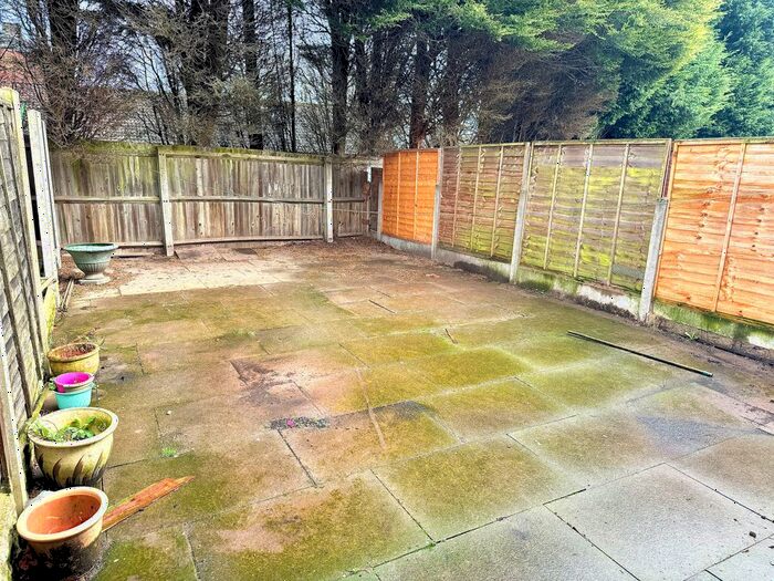 2 Bedroom SemiDetached House To Rent In Shayler Grove, Wolverhampton, WV2