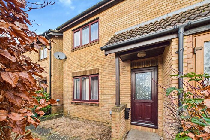 3 Bedroom Semi-Detached House To Rent In Barn Owl Close, Northampton, NN4