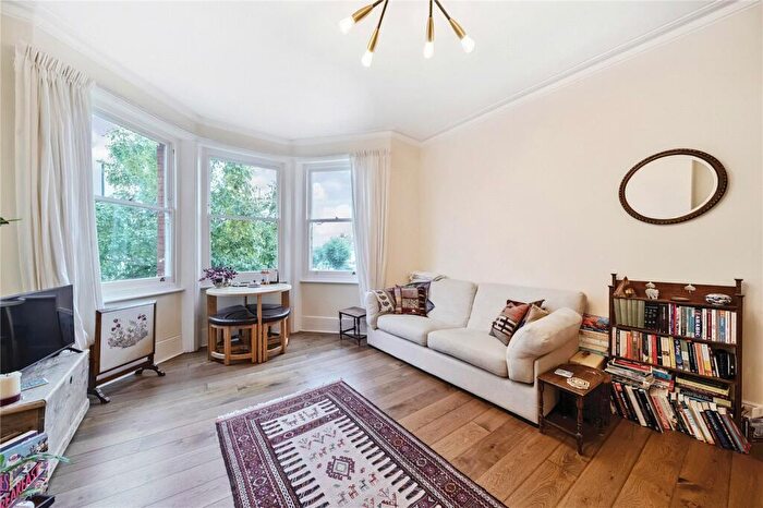 2 Bedroom Flat To Rent In St. Ann's Road, Harringay, London, N15