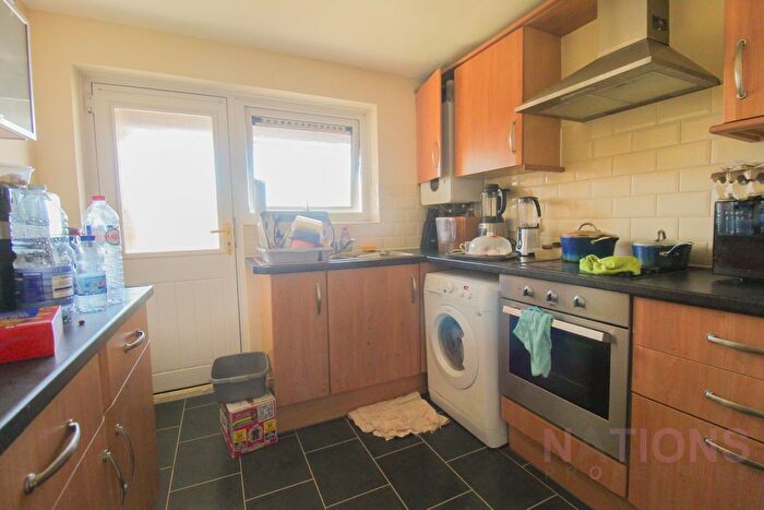 1 Bedroom Flat To Rent In Lyneham Road, Luton, LU2
