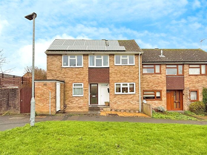 4 Bedroom End Terrace House For Sale In Arncliffe, Bracknell, Berkshire, RG12