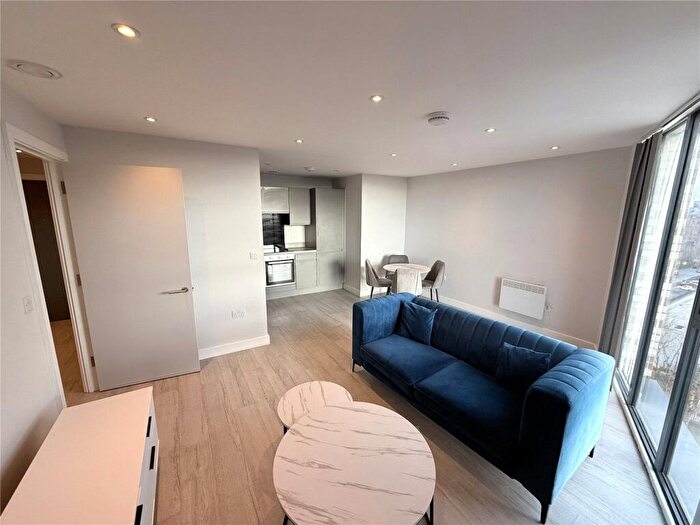1 Bedroom Flat To Rent In Regent Plaza Block B, Oldfield Road, Salford, M5