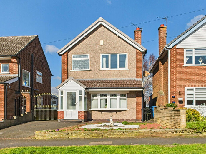 3 Bedroom Detached House For Sale In Cadgwith Drive, Allestree, DE22